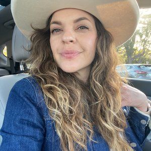 Meet your Posher, Sondra